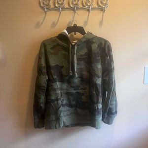 J Crew camo hoodie.  Ties at neck. 2X.  Very comfy and roomy.